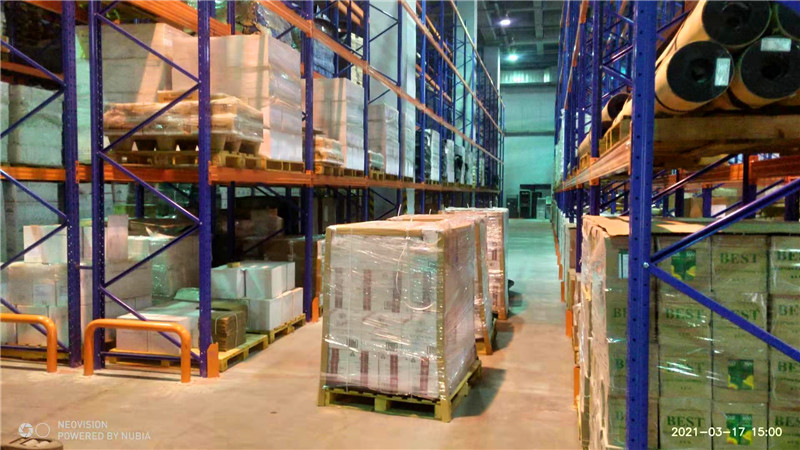 南京貨架公司淺析倉儲貨架與超市貨架的區別
